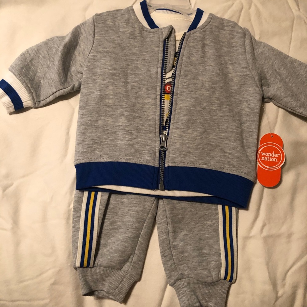 Baby’s 3 pc jacket set